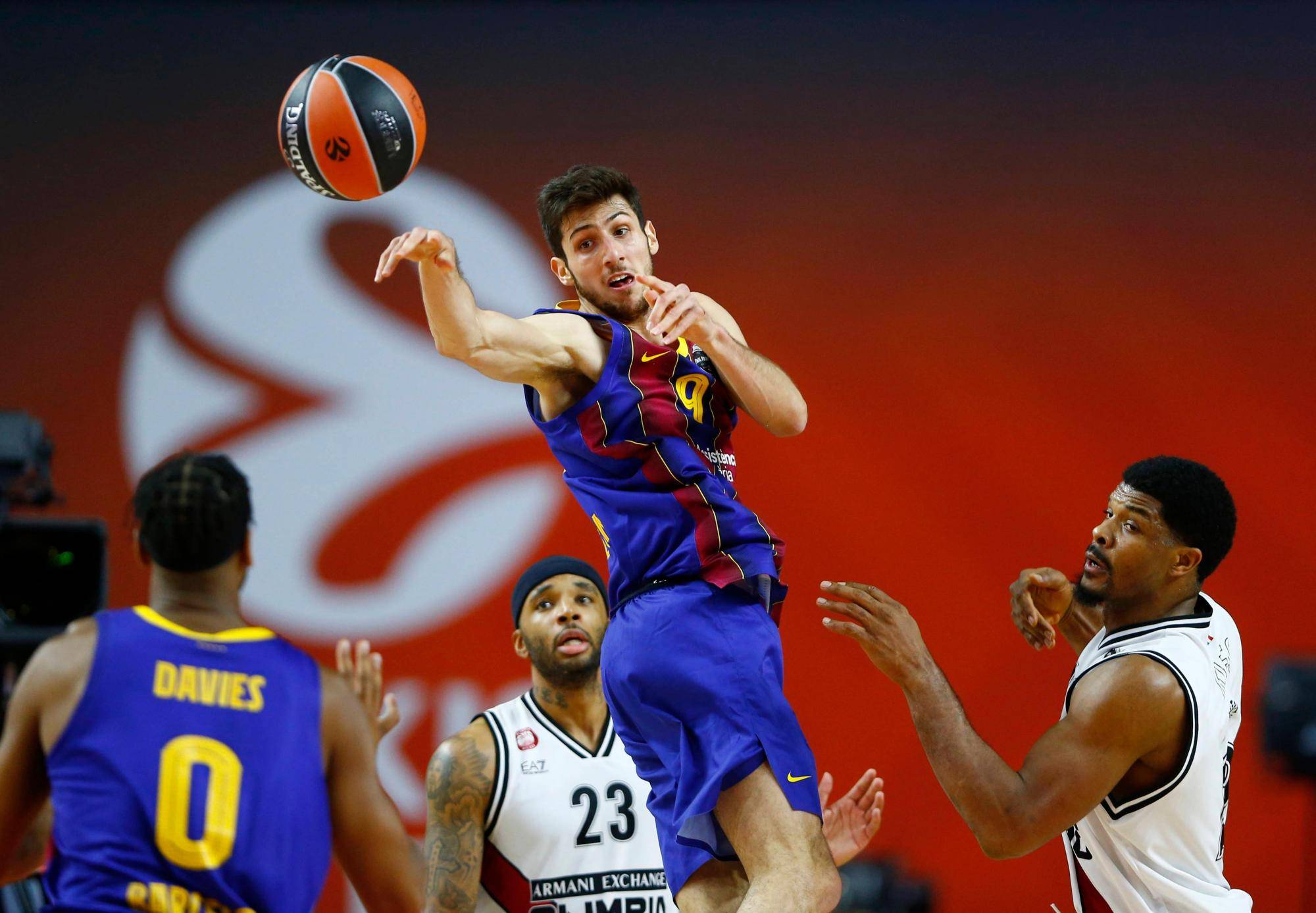 冲刺阶段上海久事调整名单以备欧篮联，强势反弹环节打磨，气氛紧张，临场指挥获称赞的简单介绍-九游会官方登入